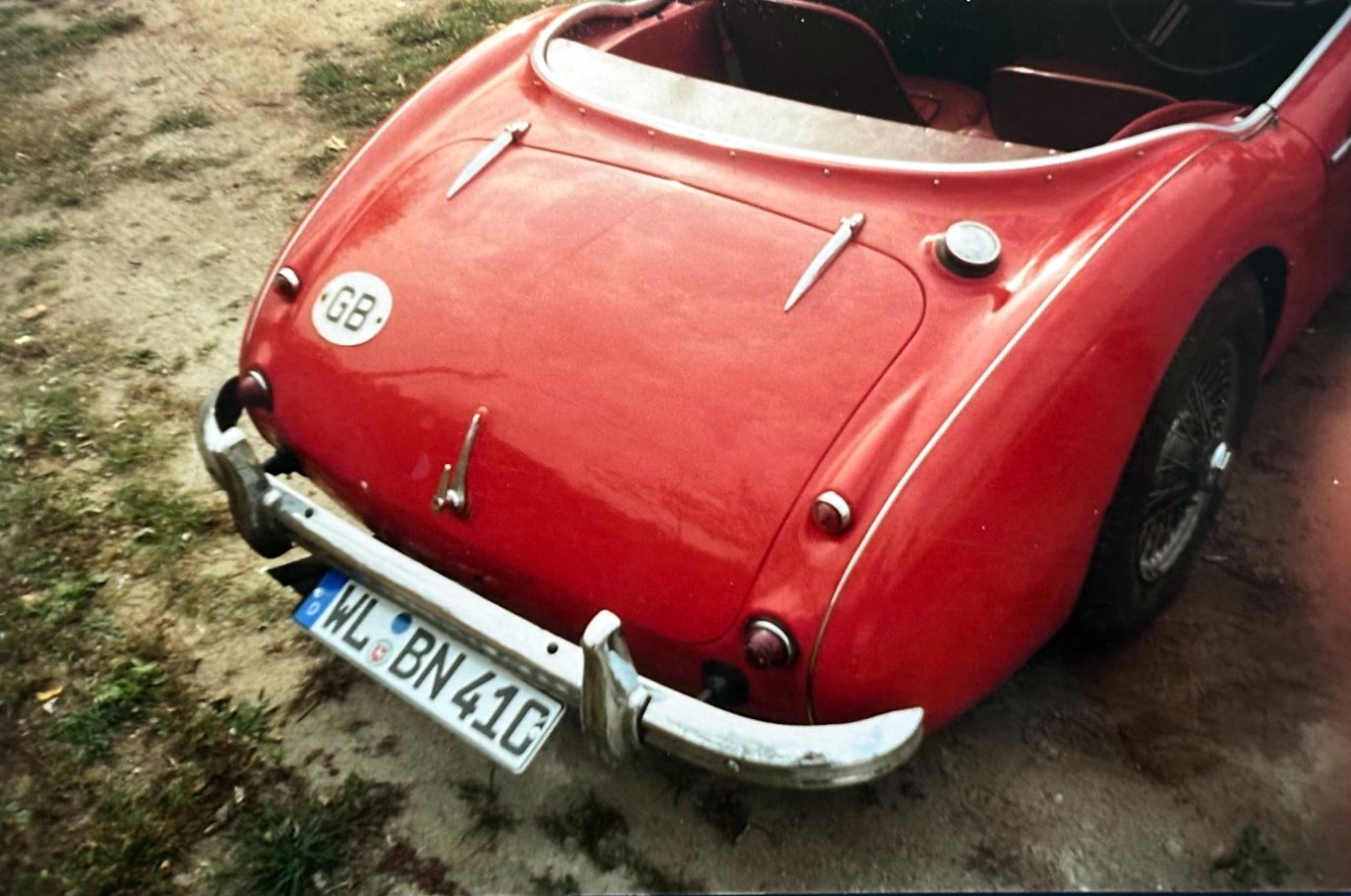 The Austin-Healey seen from the rear